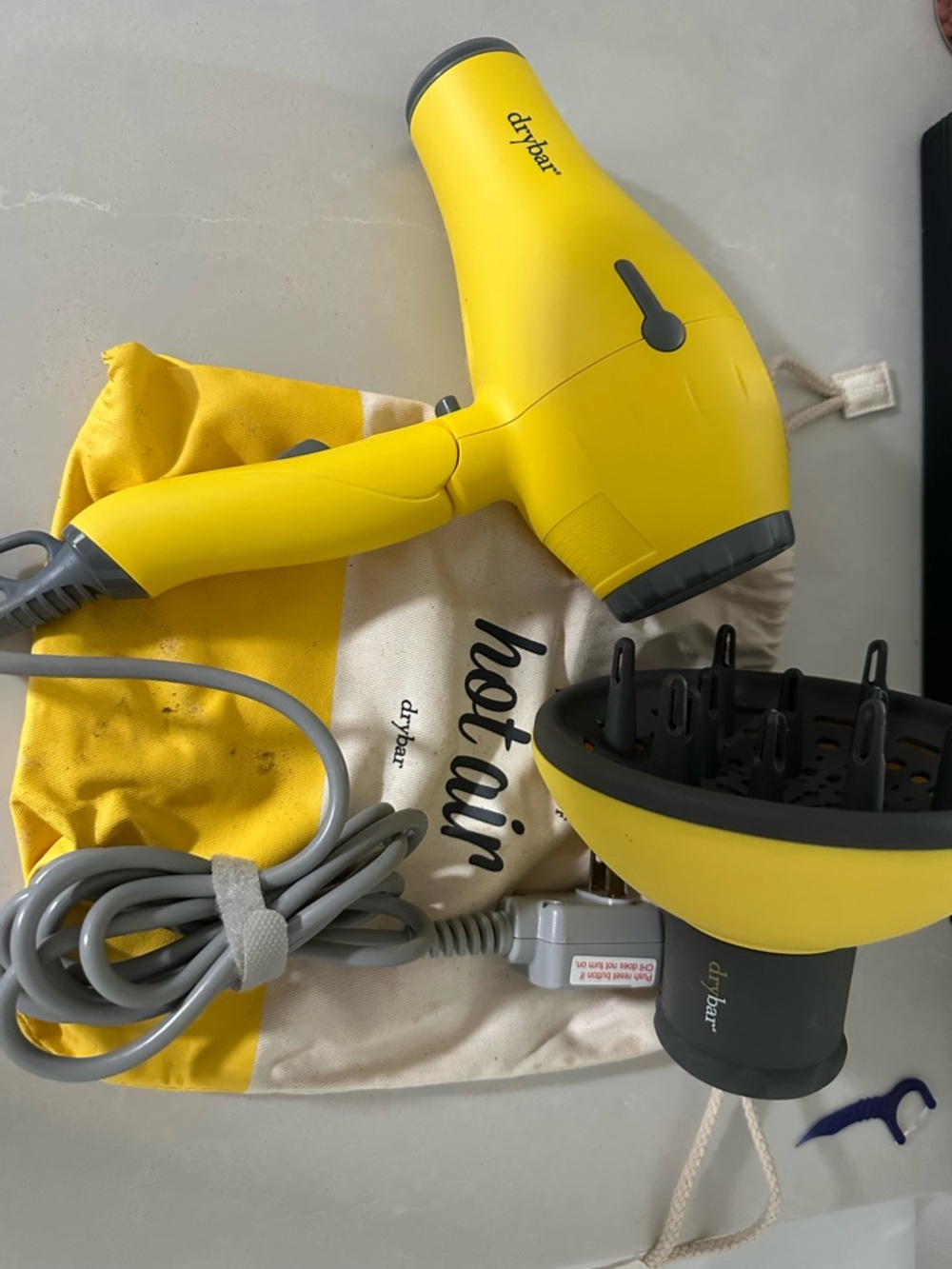 DRYBAR BABY BUTTERCUP BLOW-DYER W DIFFUSER